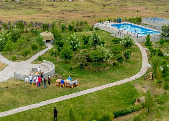 Rianta Hills Mara Resort