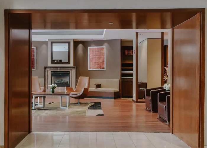 Central Loop Hotel