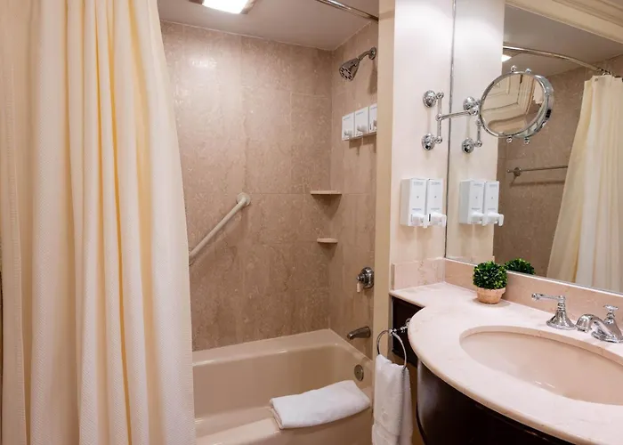 Romantic hotels Lenox
