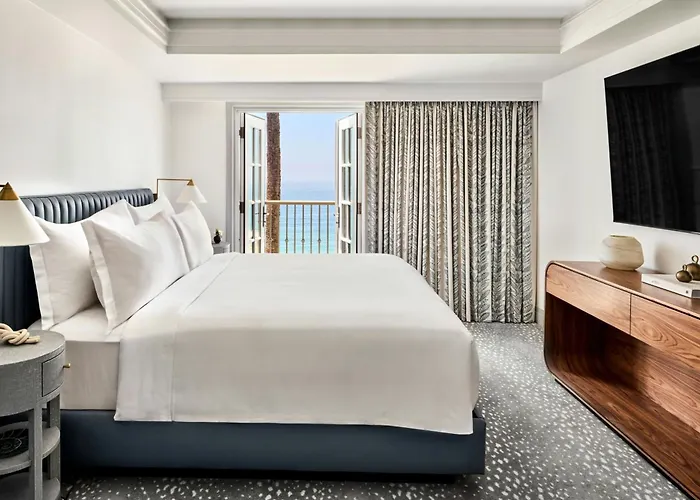 Romantic hotel: The Ritz-Carlton, Laguna Niguel