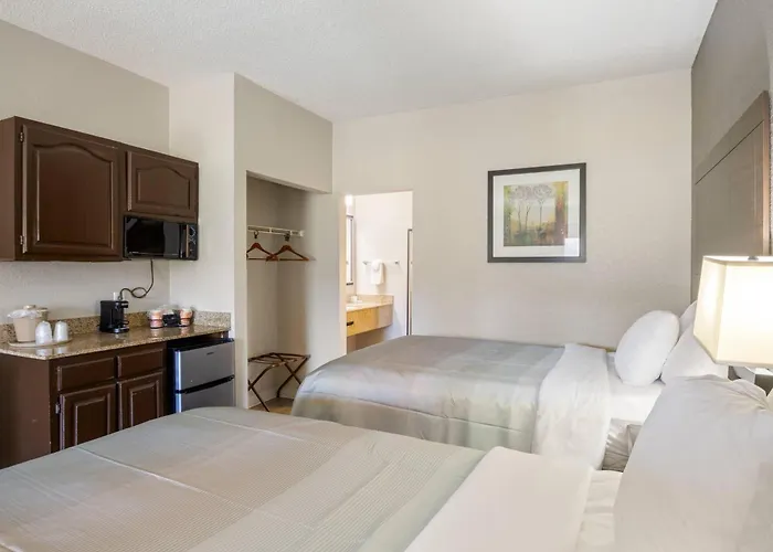 Cheap hotel: Quality Suites Hickory South