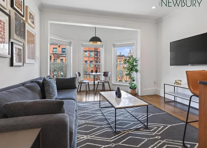 304 Newbury Street By Thatch
