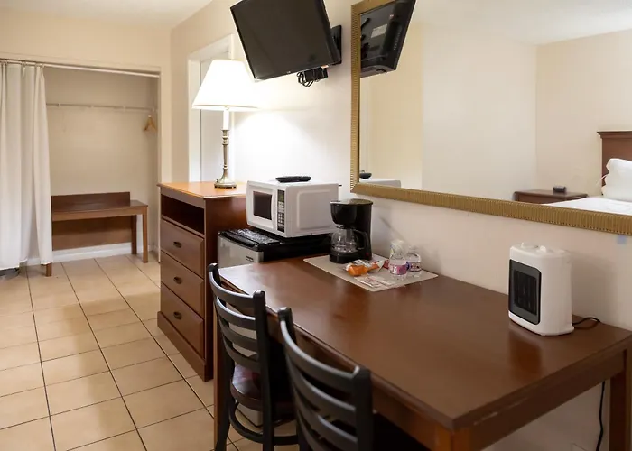 Palm Breeze Hotel