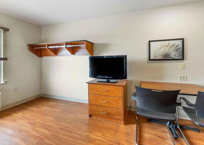 Cheap hotels Extended Stay America Select Suites - Wichita - Airport