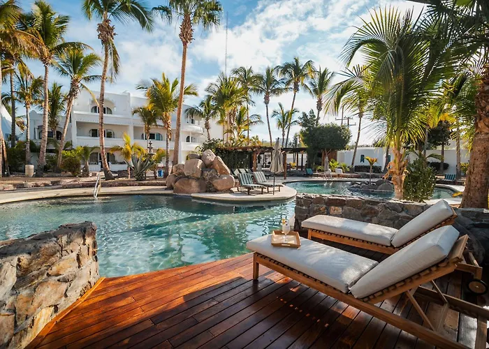 &Suites El Moro