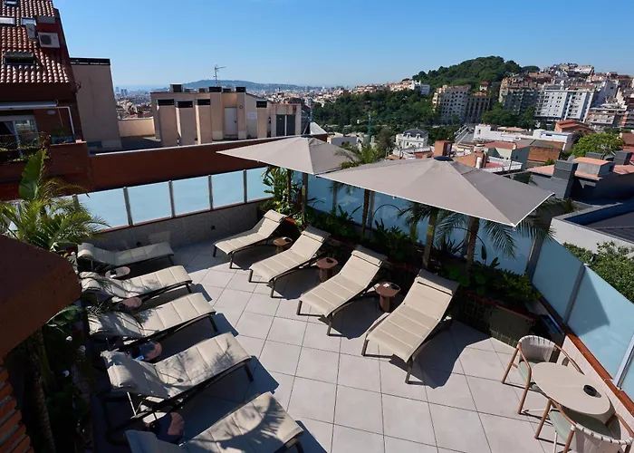 Hotel Con Piscina Catalonia Park Güell