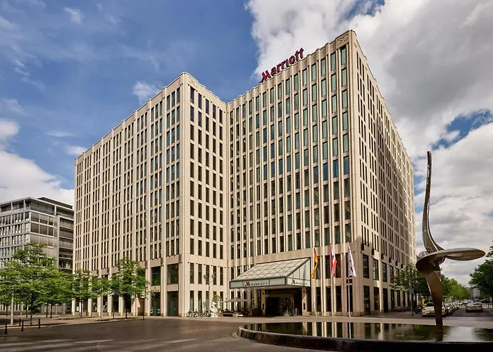 Hotel mit Pool: Berlin Marriott Hotel