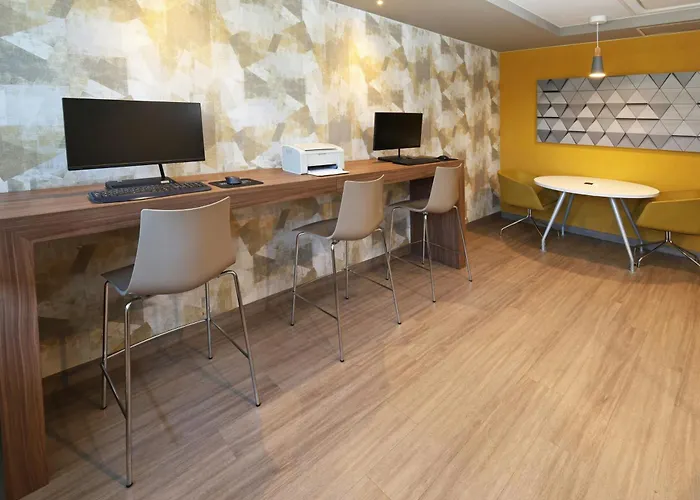 Family Hotel: City Express By Marriott Hermosillo