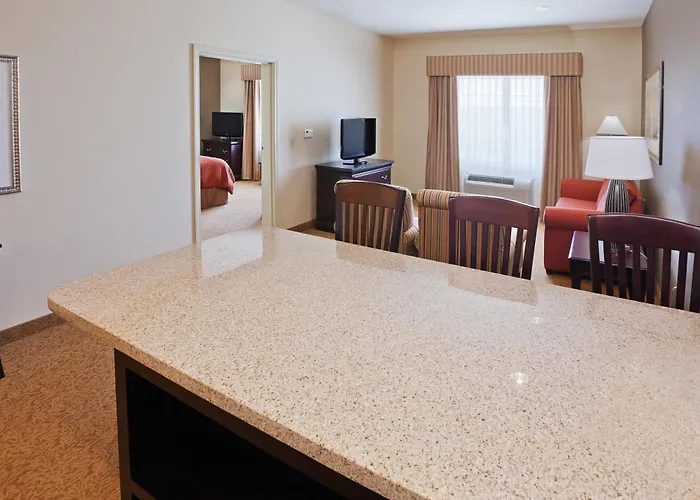 Dog friendly hotels Country Inn & Suites By Radisson, Oklahoma City - Quail Springs, Ok