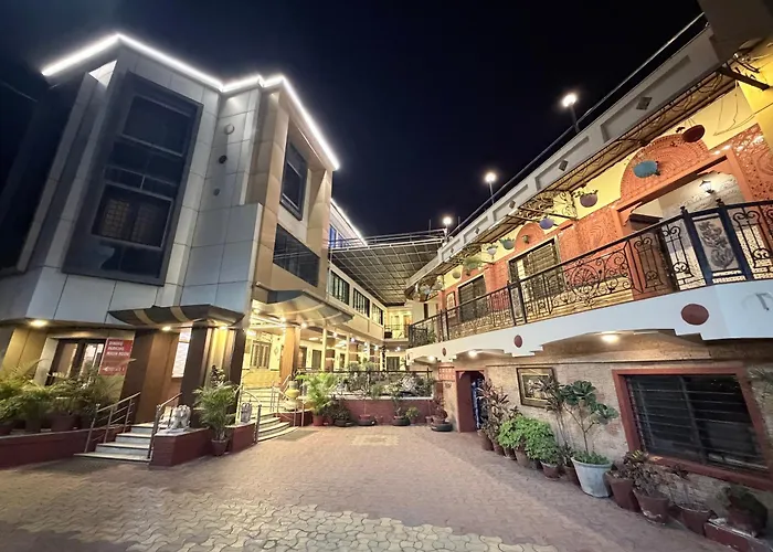 Сity center hotels Saraswati