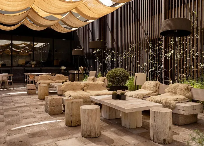 Сity center hotels Cirqa - Relais & Chateaux