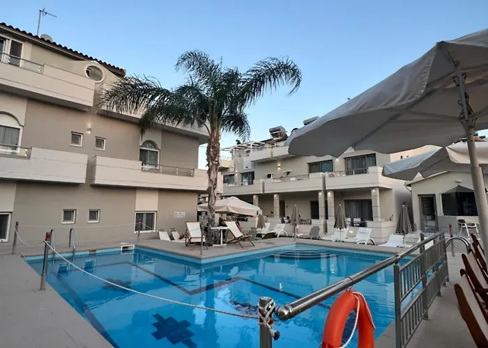 Sirena Apartments