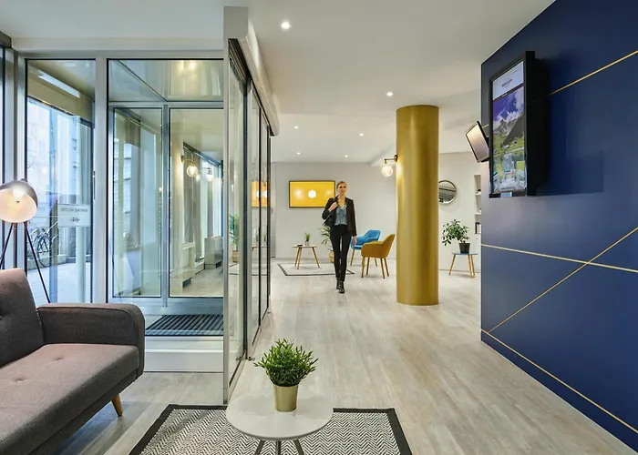 Animaux admis Mercure Paris La Defense Grande Arche