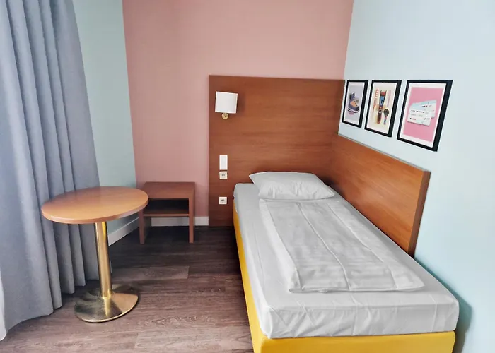 3 SterneHotel Garner Stuttgart City Centre By Ihg