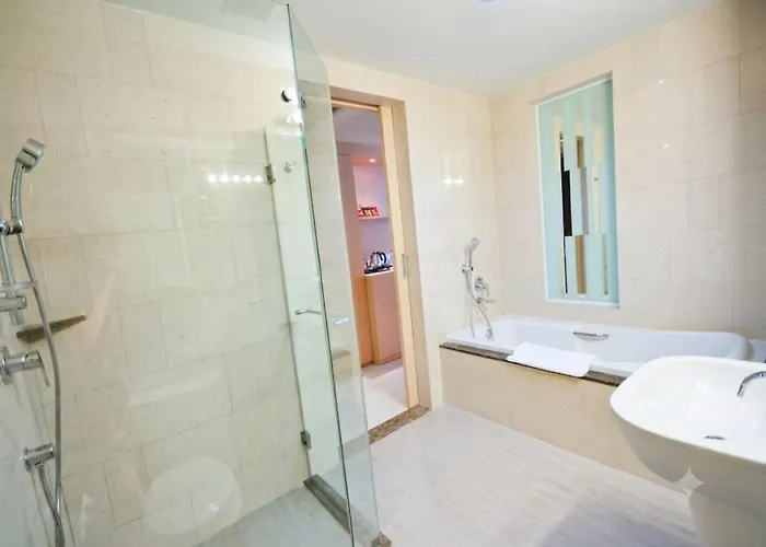 Parinda Hotel