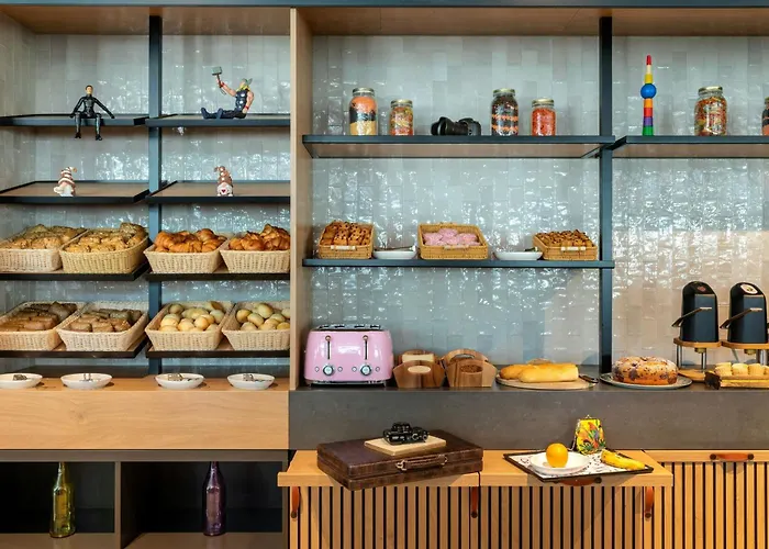 Hotel Am Strand Moxy Berlin Ostbahnhof