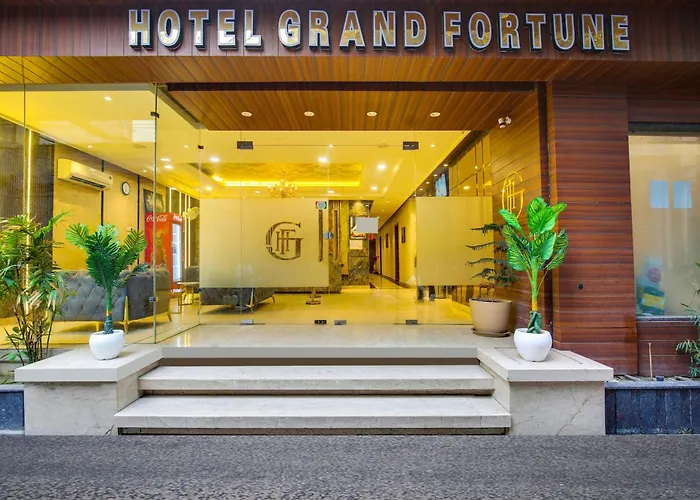 Cheap hotels Townhouse Grand Fortune