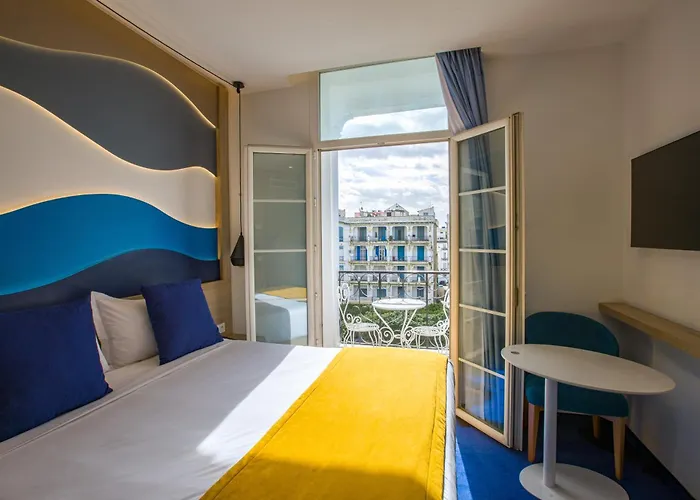 Hotel Carlton