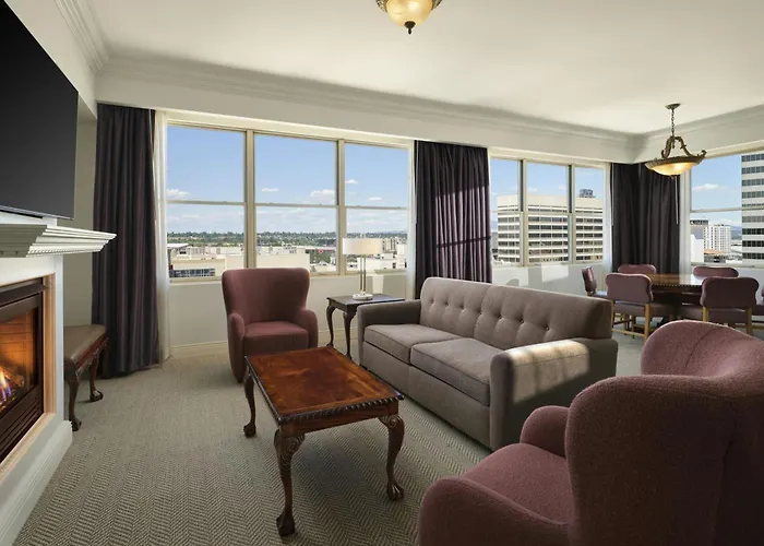 Hotels with tennis Davenport , Autograph Collection