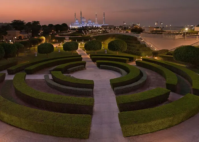 Ritz-Carlton Abu Dhabi, Grand Canal