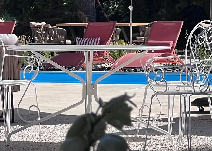 Logis Hôtel Le Parc de Geoffroy