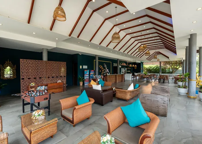 Phuket La Siesta, Naiharn Beach