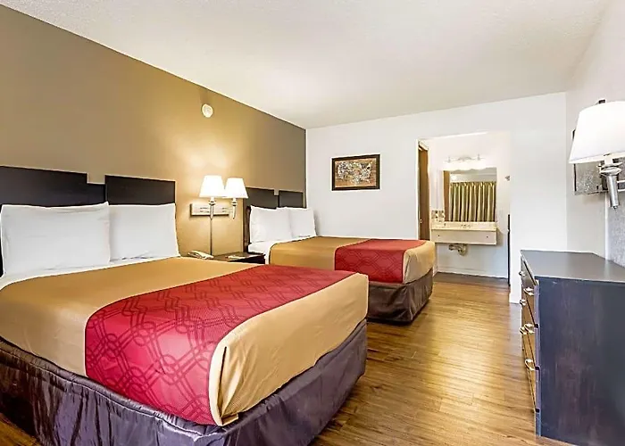 Motels Econo Lodge Airport I-35 North