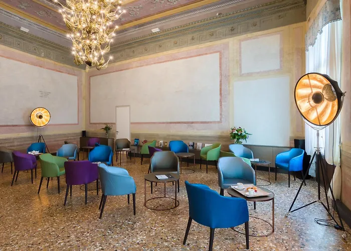 Family Friendly Hotels Aquarius Venice - Ascend Collection