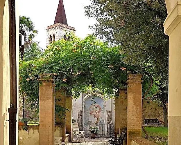 Ostello Palazzo Pierantoni