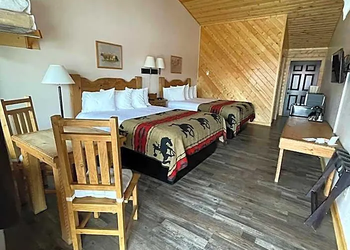 3 star hotels Longhorn Ranch Resort Lodge & Rv Park