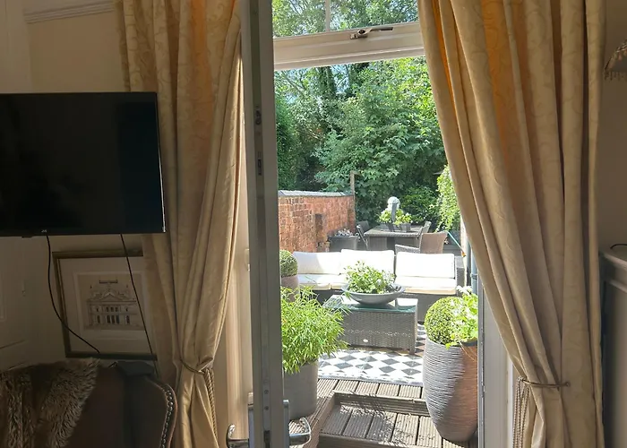 Albany House Harborne