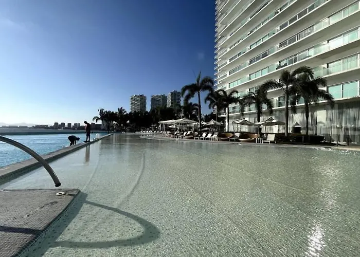 Peninsula Condominiums, Hotel Zone, Pv