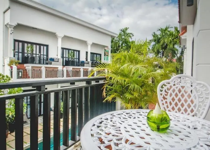 Mulberry Hotel
