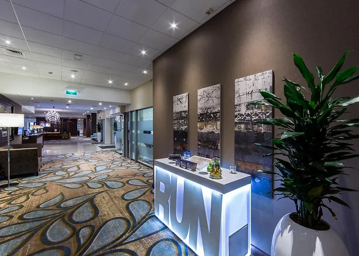 Crowne Plaza By Ihg