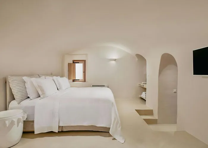 Mystique, A Luxury Collection Hotel, Santorini (Adults Only)