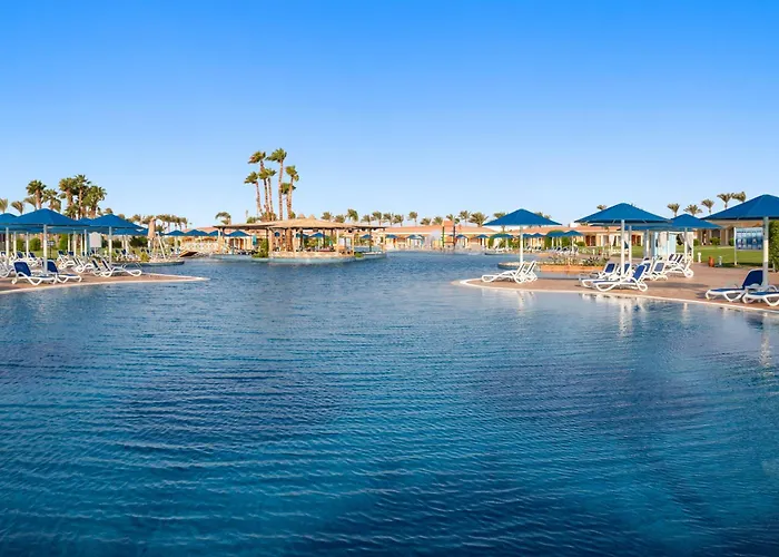 Сity center hotels Pickalbatros Golf Beach