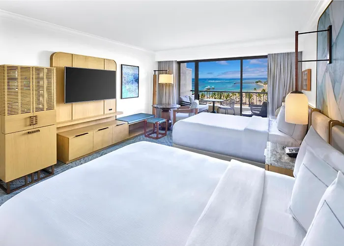 Hotel suites Hilton Hawaiian Village Waikiki Beach