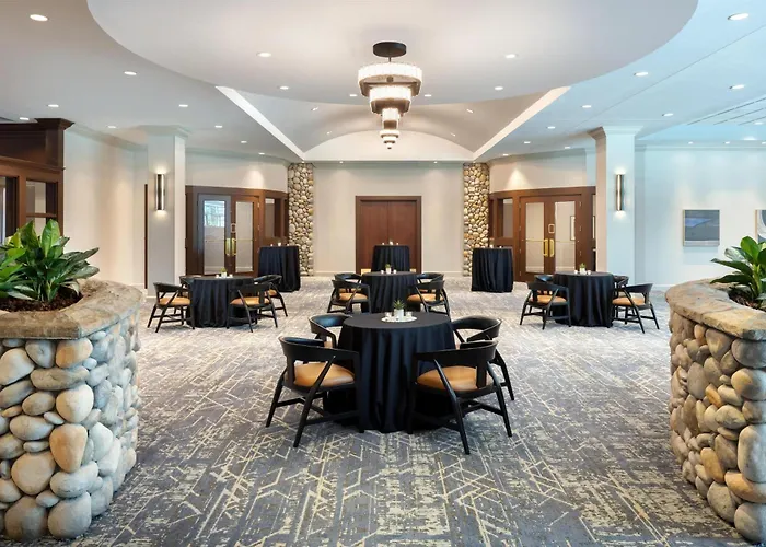 Embassy Suites By Hilton Charlotte Golf & Spa