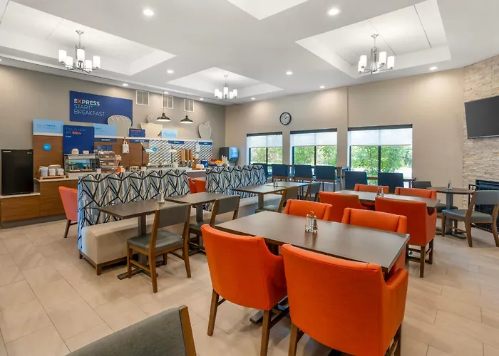 Holiday Inn Express Hotel & Suites Newton Sparta By Ihg