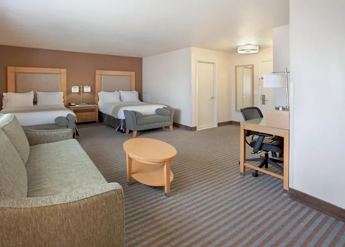 Holiday Inn Express Monterey - Cannery Row By Ihg