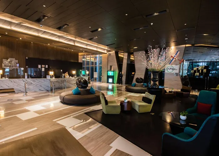Hotel Am Holiday Inn New Delhi Aerocity By Ihg