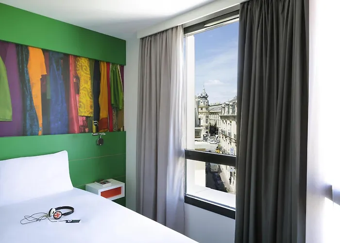 Romantic hotels Ibis Styles Montpellier Centre Comedie