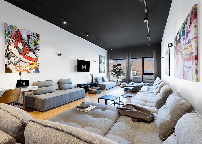 Liv Mtl Plaza | Downtown Montreal • Near F1 Grand Prix