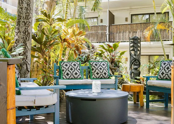 White Sands Hotel