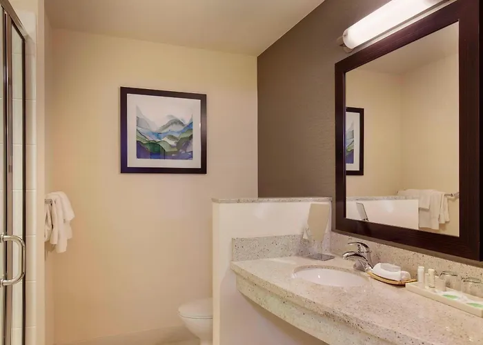 Beach Hotels Courtyard By Marriott Portland City Center