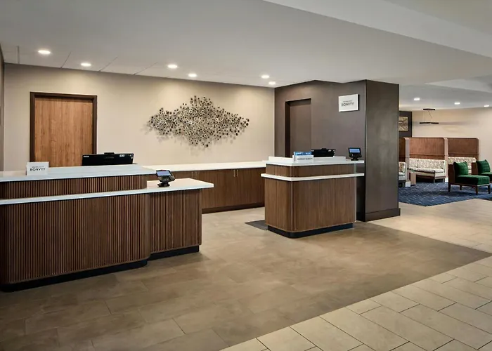 Courtyard By Marriott Dulles Airport