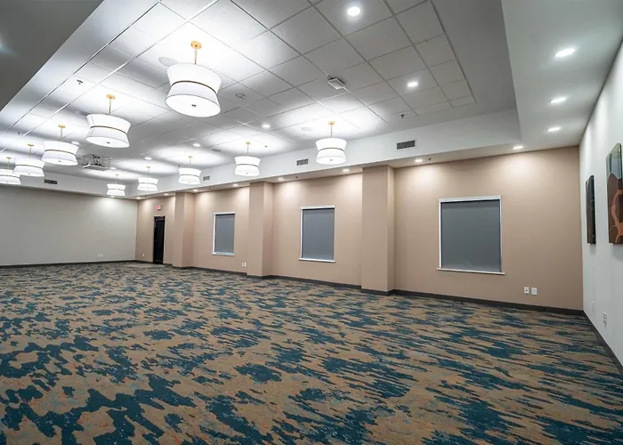 Hampton Inn & Suites Mission