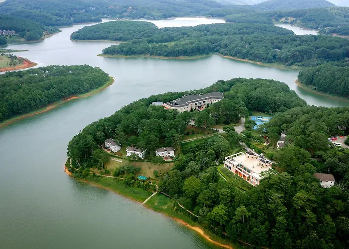 Dalat Edensee Lake Resort & Spa