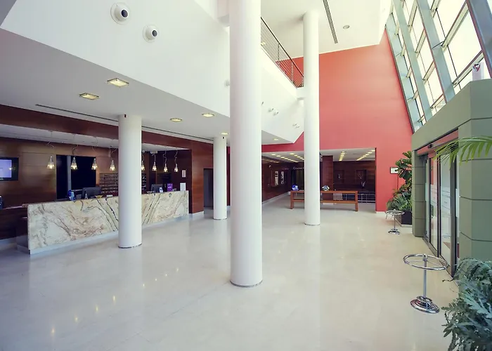 Dog friendly hotels Mercure Genova San Biagio