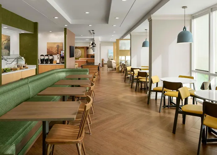 Fairfield Inn & Suites By Marriott Oceanfront